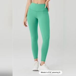 ALO Yoga Vibrant lettuce and Candy Orange colors Leggings